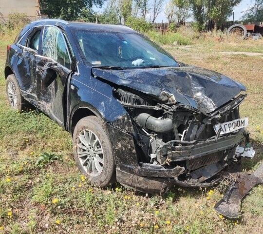 Черный Кадиллак XT5, объемом двигателя 3.6 л и пробегом 85 тыс. км за 18000 $, фото 3 на Automoto.ua