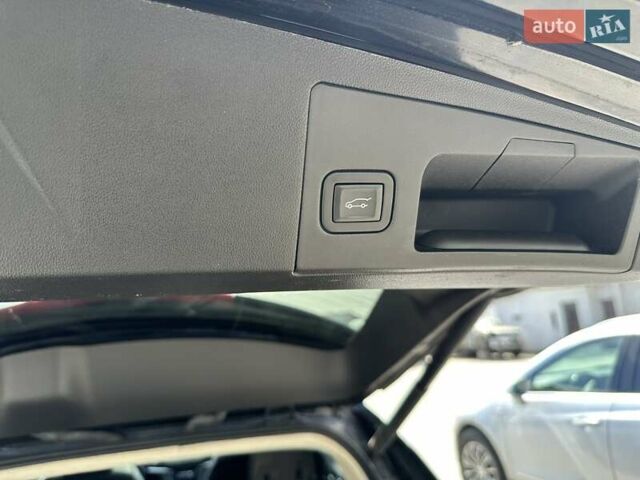 Черный Кадиллак XT5, объемом двигателя 3.6 л и пробегом 114 тыс. км за 24950 $, фото 17 на Automoto.ua