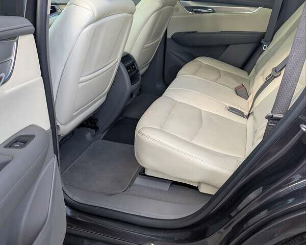 Черный Кадиллак XT5, объемом двигателя 3.65 л и пробегом 118 тыс. км за 17500 $, фото 12 на Automoto.ua