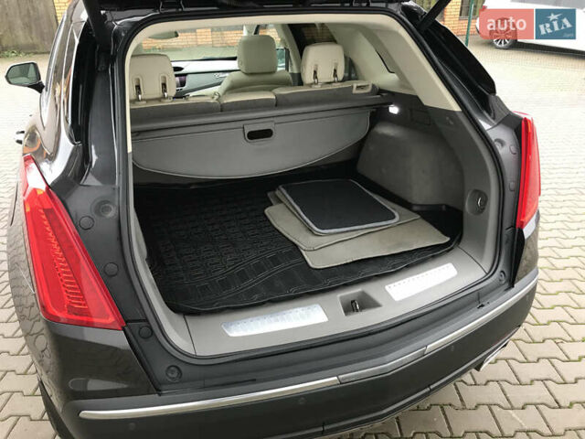 Черный Кадиллак XT5, объемом двигателя 3.65 л и пробегом 118 тыс. км за 18700 $, фото 10 на Automoto.ua