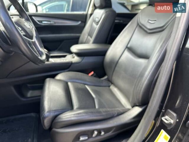 Черный Кадиллак XT5, объемом двигателя 3.6 л и пробегом 114 тыс. км за 24950 $, фото 8 на Automoto.ua