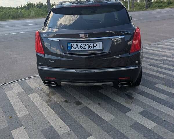 Черный Кадиллак XT5, объемом двигателя 3.6 л и пробегом 118 тыс. км за 17200 $, фото 3 на Automoto.ua