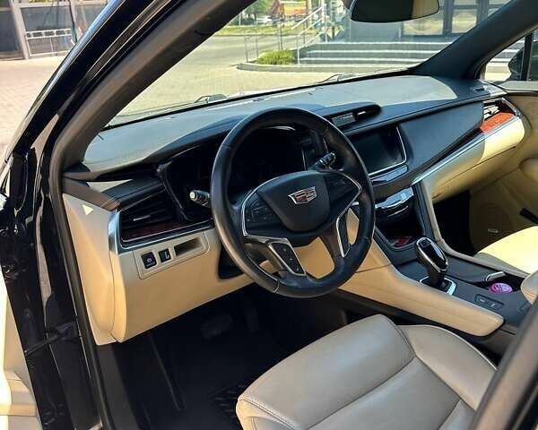 Черный Кадиллак XT5, объемом двигателя 3.65 л и пробегом 175 тыс. км за 22200 $, фото 12 на Automoto.ua