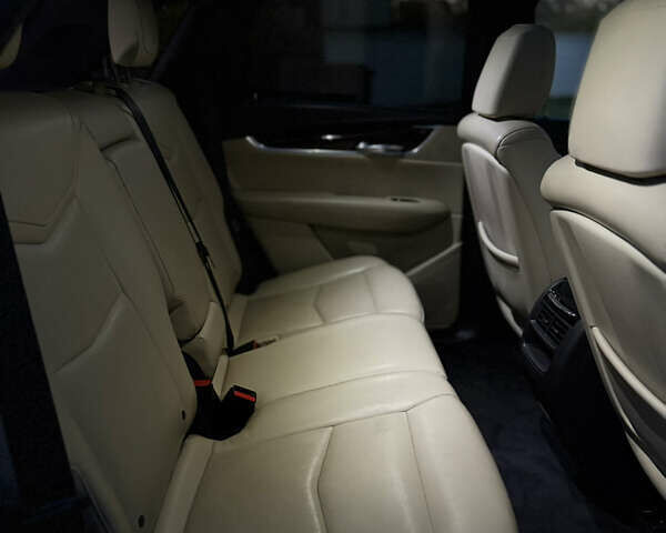 Чорний Каділак XT5, об'ємом двигуна 3.65 л та пробігом 175 тис. км за 21999 $, фото 8 на Automoto.ua