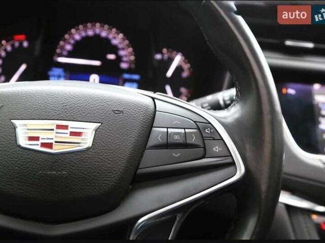 Чорний Каділак XT5, об'ємом двигуна 3.56 л та пробігом 148 тис. км за 18800 $, фото 5 на Automoto.ua