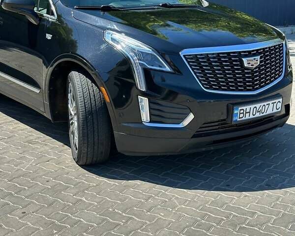 Черный Кадиллак XT5, объемом двигателя 3.65 л и пробегом 175 тыс. км за 22200 $, фото 1 на Automoto.ua