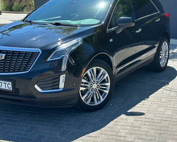 Черный Кадиллак XT5, объемом двигателя 3.65 л и пробегом 175 тыс. км за 22200 $, фото 2 на Automoto.ua