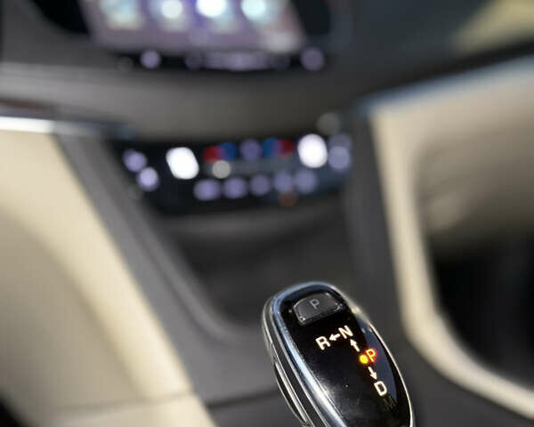 Чорний Каділак XT5, об'ємом двигуна 3.65 л та пробігом 175 тис. км за 21999 $, фото 15 на Automoto.ua