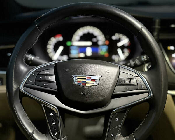 Чорний Каділак XT5, об'ємом двигуна 3.65 л та пробігом 175 тис. км за 21999 $, фото 12 на Automoto.ua