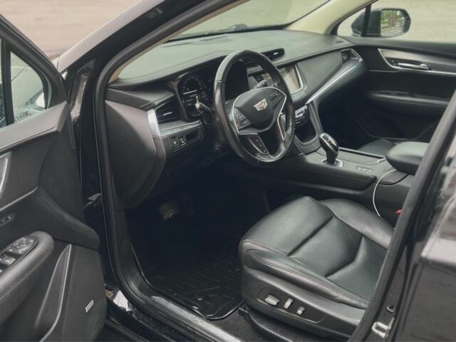 Чорний Каділак XT5, об'ємом двигуна 3.6 л та пробігом 120 тис. км за 18500 $, фото 8 на Automoto.ua