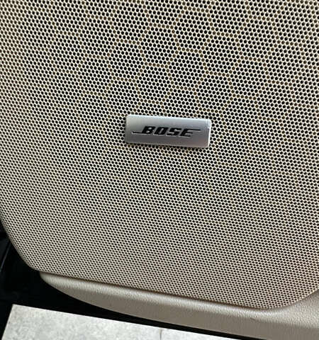 Чорний Каділак XT5, об'ємом двигуна 3.65 л та пробігом 69 тис. км за 20500 $, фото 13 на Automoto.ua