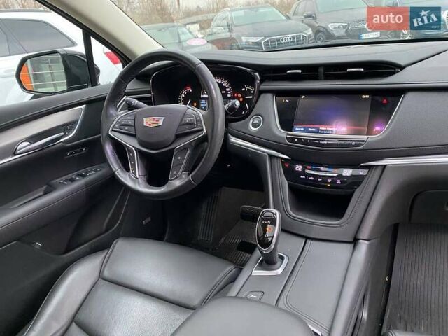 Черный Кадиллак XT5, объемом двигателя 3.65 л и пробегом 33 тыс. км за 29900 $, фото 9 на Automoto.ua
