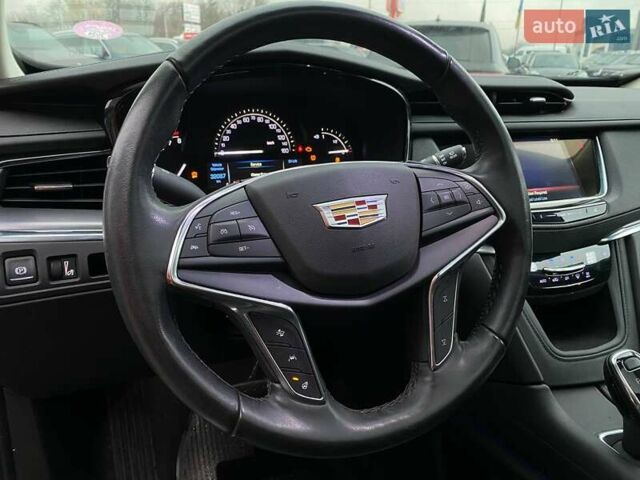Чорний Каділак XT5, об'ємом двигуна 3.65 л та пробігом 33 тис. км за 29900 $, фото 14 на Automoto.ua