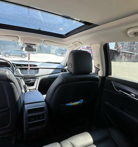Чорний Каділак XT5, об'ємом двигуна 3.6 л та пробігом 55 тис. км за 25500 $, фото 5 на Automoto.ua