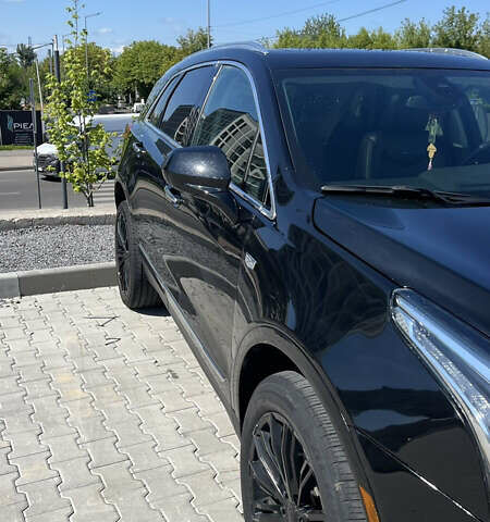 Чорний Каділак XT5, об'ємом двигуна 3.6 л та пробігом 55 тис. км за 25500 $, фото 1 на Automoto.ua