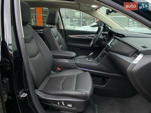 Чорний Каділак XT5, об'ємом двигуна 3.65 л та пробігом 33 тис. км за 29900 $, фото 24 на Automoto.ua