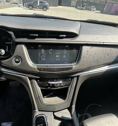 Чорний Каділак XT5, об'ємом двигуна 3.6 л та пробігом 55 тис. км за 25500 $, фото 9 на Automoto.ua