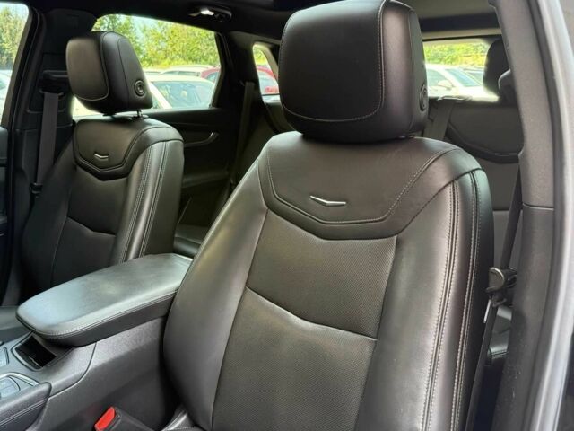 Чорний Каділак XT5, об'ємом двигуна 3.6 л та пробігом 27 тис. км за 7000 $, фото 11 на Automoto.ua