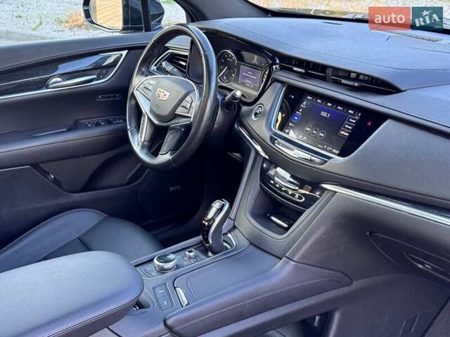Черный Кадиллак XT5, объемом двигателя 2 л и пробегом 90 тыс. км за 21900 $, фото 15 на Automoto.ua
