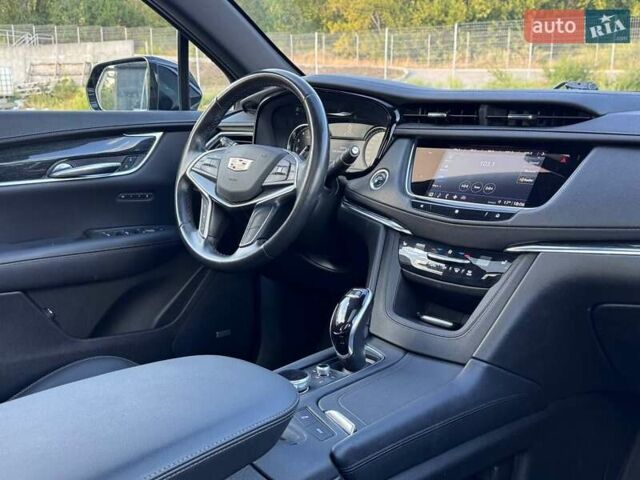 Черный Кадиллак XT5, объемом двигателя 2 л и пробегом 90 тыс. км за 22500 $, фото 13 на Automoto.ua