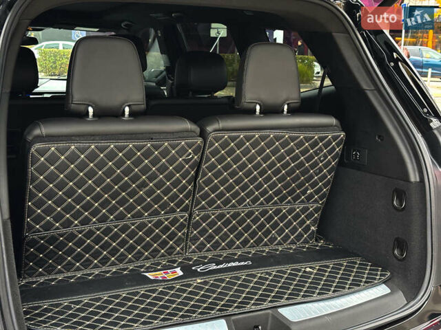 Чорний Каділак XT5, об'ємом двигуна 2 л та пробігом 82 тис. км за 38900 $, фото 27 на Automoto.ua