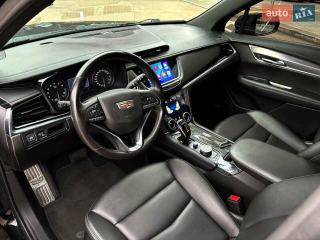 Чорний Каділак XT5, об'ємом двигуна 2 л та пробігом 82 тис. км за 38900 $, фото 20 на Automoto.ua