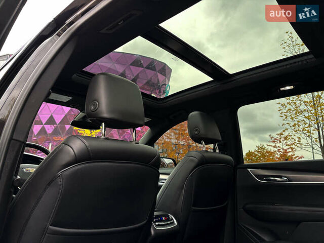 Чорний Каділак XT5, об'ємом двигуна 2 л та пробігом 82 тис. км за 38900 $, фото 36 на Automoto.ua