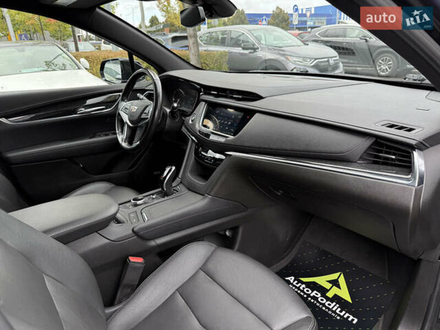 Черный Кадиллак XT5, объемом двигателя 2 л и пробегом 95 тыс. км за 22500 $, фото 48 на Automoto.ua