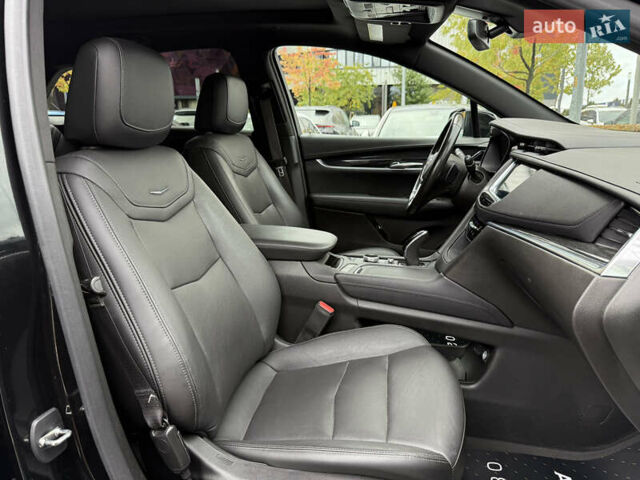 Черный Кадиллак XT5, объемом двигателя 2 л и пробегом 95 тыс. км за 22500 $, фото 47 на Automoto.ua