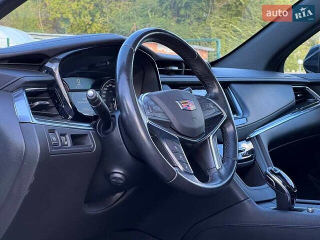 Черный Кадиллак XT5, объемом двигателя 2 л и пробегом 90 тыс. км за 21900 $, фото 14 на Automoto.ua