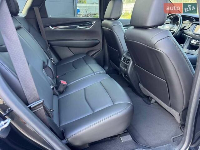 Черный Кадиллак XT5, объемом двигателя 2 л и пробегом 90 тыс. км за 21900 $, фото 16 на Automoto.ua