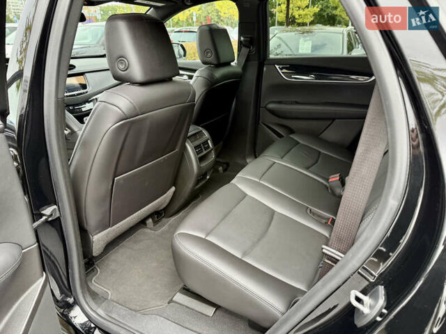 Черный Кадиллак XT5, объемом двигателя 2 л и пробегом 95 тыс. км за 22500 $, фото 27 на Automoto.ua