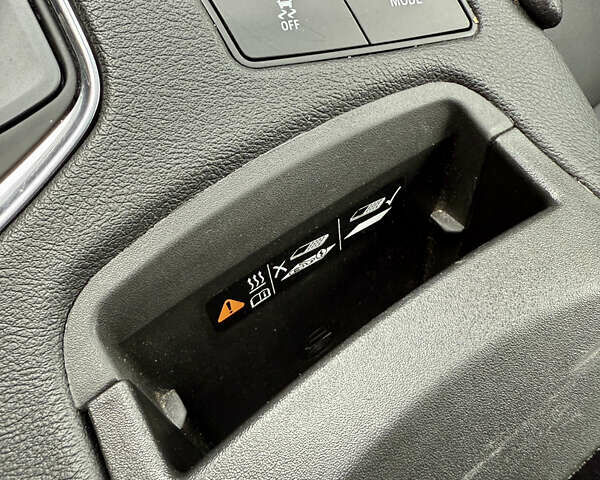 Черный Кадиллак XT5, объемом двигателя 2 л и пробегом 95 тыс. км за 22500 $, фото 33 на Automoto.ua