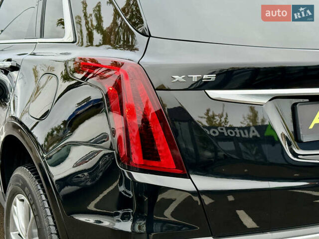 Черный Кадиллак XT5, объемом двигателя 2 л и пробегом 95 тыс. км за 22500 $, фото 13 на Automoto.ua