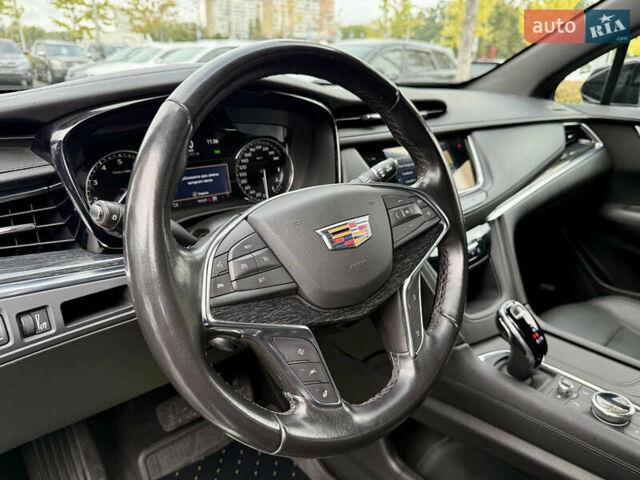 Черный Кадиллак XT5, объемом двигателя 2 л и пробегом 95 тыс. км за 22500 $, фото 28 на Automoto.ua