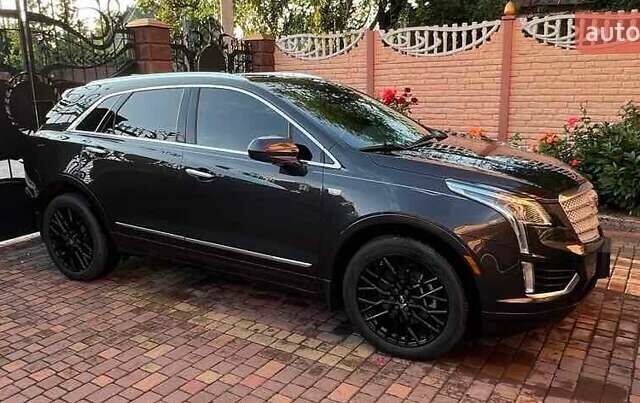 Коричневый Кадиллак XT5, объемом двигателя 3.6 л и пробегом 57 тыс. км за 24500 $, фото 1 на Automoto.ua