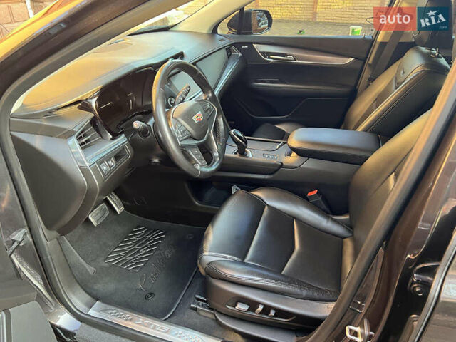 Коричневый Кадиллак XT5, объемом двигателя 3.6 л и пробегом 57 тыс. км за 24500 $, фото 7 на Automoto.ua