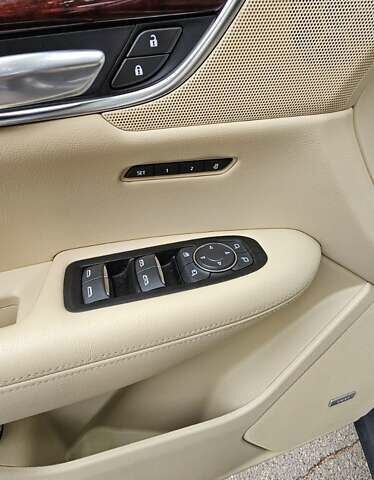 Коричневый Кадиллак XT5, объемом двигателя 3.65 л и пробегом 131 тыс. км за 22500 $, фото 31 на Automoto.ua