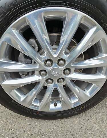 Коричневый Кадиллак XT5, объемом двигателя 3.65 л и пробегом 131 тыс. км за 22500 $, фото 2 на Automoto.ua