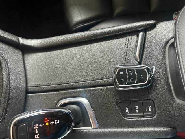 Червоний Каділак XT5, об'ємом двигуна 3.6 л та пробігом 136 тис. км за 12300 $, фото 11 на Automoto.ua