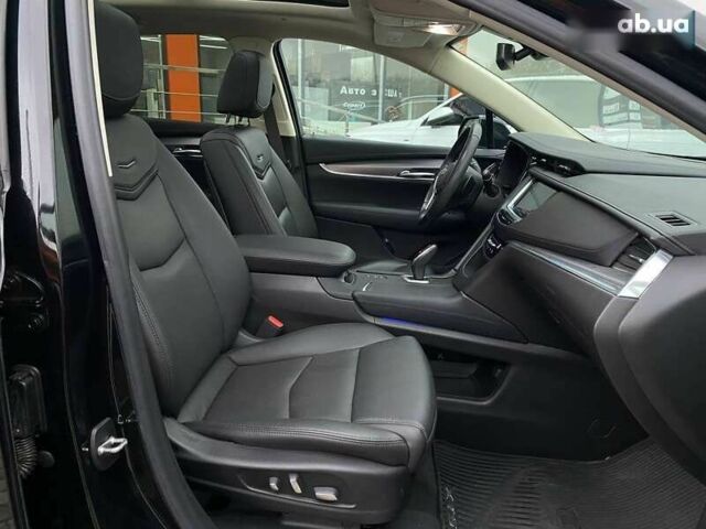 Каділак XT5, об'ємом двигуна 3.7 л та пробігом 33 тис. км за 29900 $, фото 24 на Automoto.ua