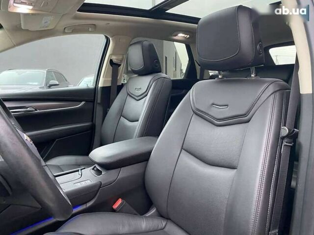Кадиллак XT5, объемом двигателя 3.7 л и пробегом 33 тыс. км за 29900 $, фото 19 на Automoto.ua