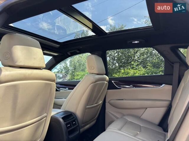 Сірий Каділак XT5, об'ємом двигуна 3.65 л та пробігом 118 тис. км за 25000 $, фото 11 на Automoto.ua