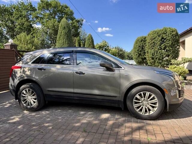 Сірий Каділак XT5, об'ємом двигуна 3.65 л та пробігом 118 тис. км за 25000 $, фото 4 на Automoto.ua