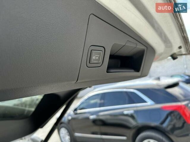 Серый Кадиллак XT5, объемом двигателя 3.6 л и пробегом 109 тыс. км за 25700 $, фото 18 на Automoto.ua