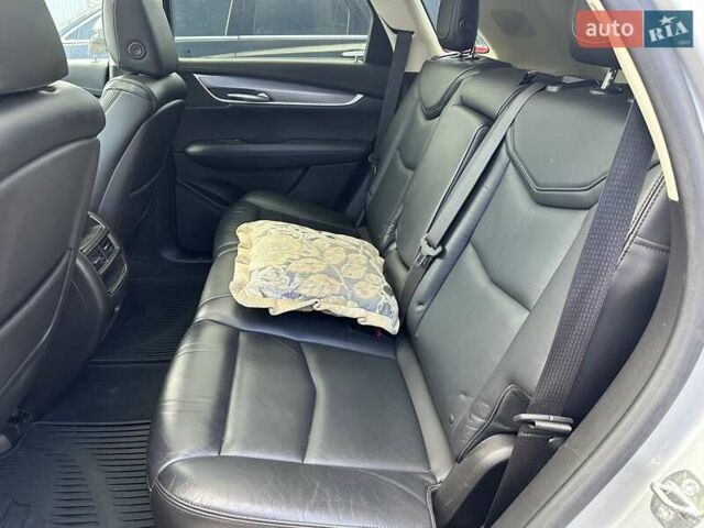 Серый Кадиллак XT5, объемом двигателя 3.6 л и пробегом 109 тыс. км за 25700 $, фото 20 на Automoto.ua