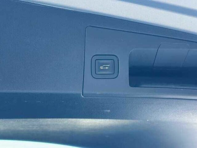 Серый Кадиллак XT5, объемом двигателя 3.6 л и пробегом 96 тыс. км за 17900 $, фото 14 на Automoto.ua