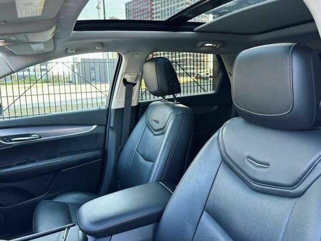 Серый Кадиллак XT5, объемом двигателя 3.6 л и пробегом 96 тыс. км за 17900 $, фото 19 на Automoto.ua