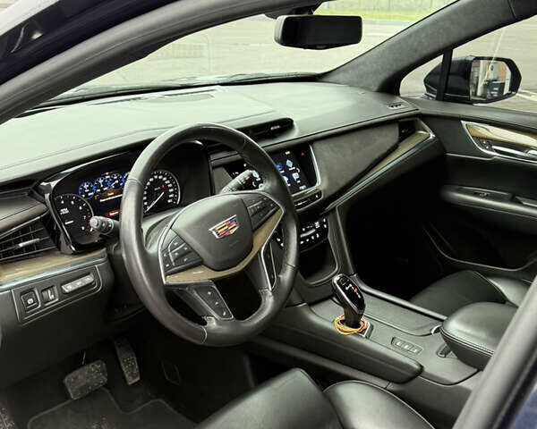 Синий Кадиллак XT5, объемом двигателя 3.65 л и пробегом 100 тыс. км за 21500 $, фото 13 на Automoto.ua