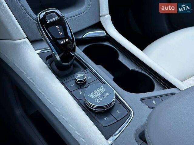 Синій Каділак XT5, об'ємом двигуна 3.6 л та пробігом 26 тис. км за 23900 $, фото 18 на Automoto.ua